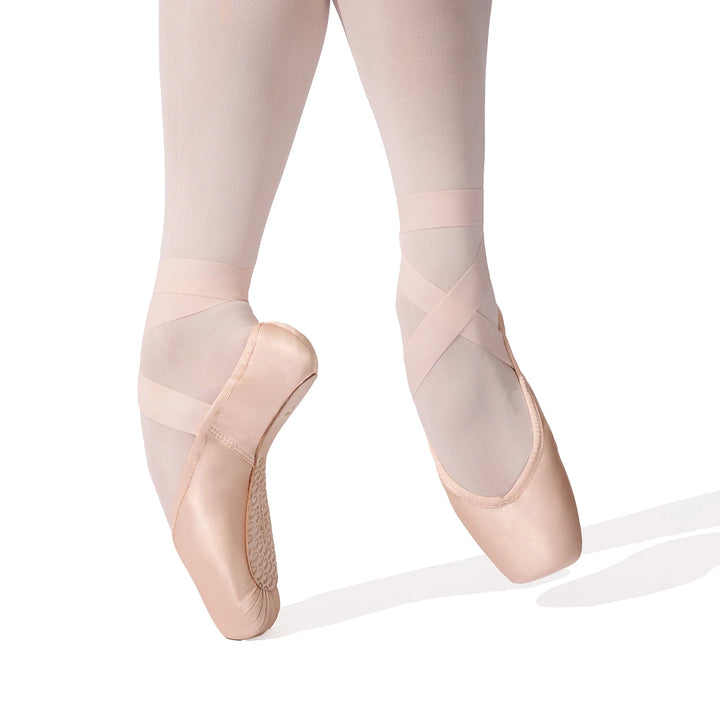 Veloce Pointe Shoe